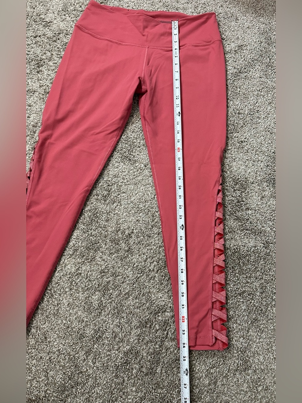 Victoria Secret the Knockout Coral Pink Criss Cross Leggings Size Large - Picture 12 of 13